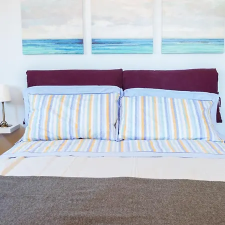 Erica - 2 Bedrooms, Terrace, Wifi